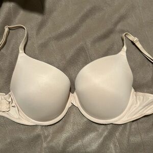PINK by Victoria secret wear everywhere push-up bra 32D